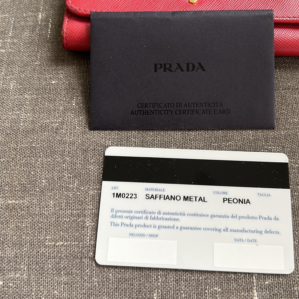 Prada Saffiano Leather Keycase - Picture 11 of 11